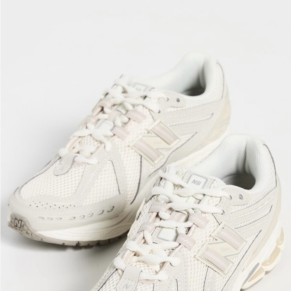 New Balance 1906R Sneakers